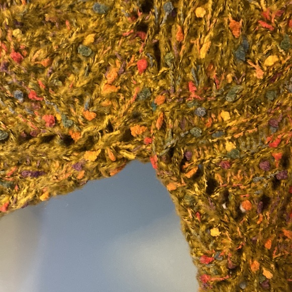 Sweater - Picture 3 of 3